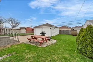 912 Dawnwood Dr, Parma, OH 44134 - Photo 28