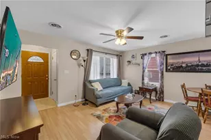 912 Dawnwood Dr, Parma, OH 44134 - Photo 6