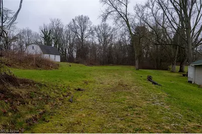 1713 Woods Road, Akron, OH 44306 - Photo 4