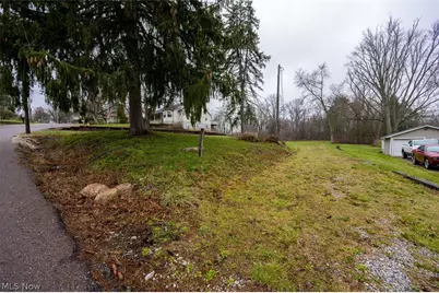 1713 Woods Road, Akron, OH 44306 - Photo 2