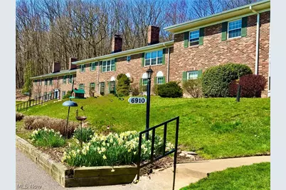 6910 Carriage Hill Drive #202, Brecksville, OH 44141 - Photo 4