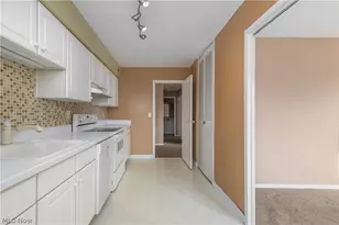 12520 Edgewater Dr, Oakwood, OH 44107 - Photo 18