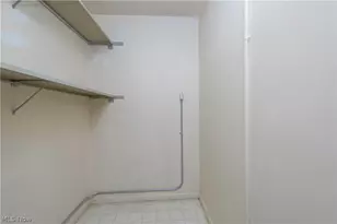 12520 Edgewater Dr, Oakwood, OH 44107 - Photo 16