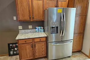 2585 Barnstone Ave SW, Canton, OH 44706 - Photo 6