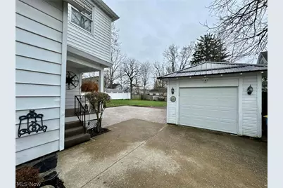 1926 Walnut Boulevard, Ashtabula, OH 44004 - Photo 6