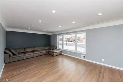 2539 Warrensville Center Road #Down, University Heights, OH 44118 - Photo 4