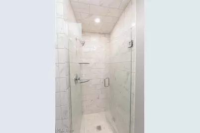 2539 Warrensville Center Road #Down, University Heights, OH 44118 - Photo 34