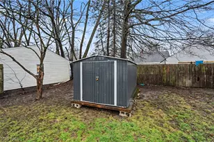 834 Sarcee Ave, Akron, OH 44305 - Photo 28