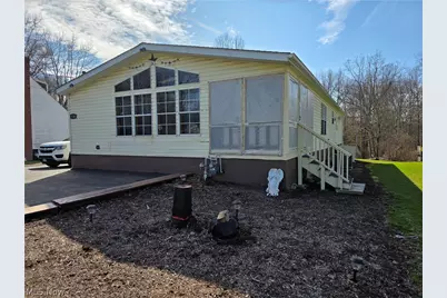 3700 Liberty Avenue, Hubbard, OH 44425 - Photo 2