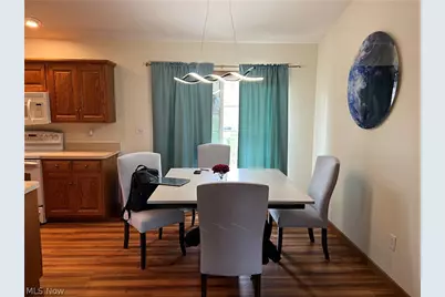 945 E Jackson Street, Millersburg, OH 44654 - Photo 2