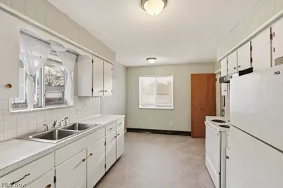 329 Dennison Avenue, Akron, OH 44312 - Photo 6