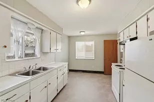 329 Dennison Ave, Akron, OH 44312 - Photo 6