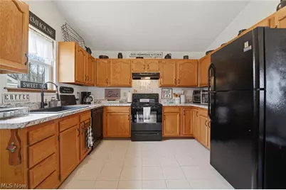 5206 University Drive, Geneva, OH 44041 - Photo 8