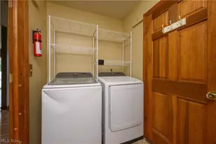 223 E 9th St, Uhrichsville, OH 44683 - Photo 22