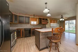 223 E 9th St, Uhrichsville, OH 44683 - Photo 12