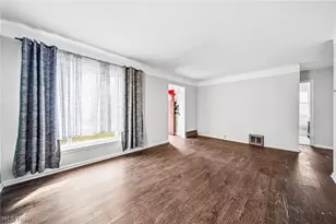 406 E 274th St, Euclid, OH 44132 - Photo 12