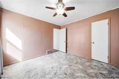 406 E 274th Street, Euclid, OH 44132 - Photo 14