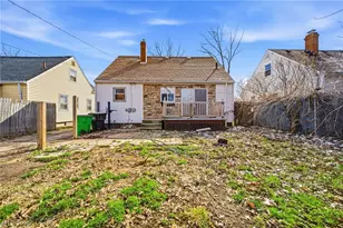 406 E 274th St, Euclid, OH 44132 - Photo 4