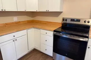 525 E High St, Uhrichsville, OH 44683 - Photo 8