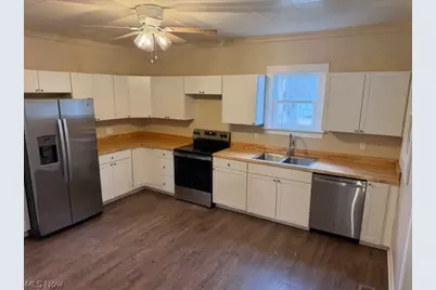 525 E High Street, Uhrichsville, OH 44683 - Photo 6