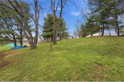 7622 Marelis Avenue NE, Canton, OH 44721 - Photo 6