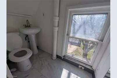 16010 Arcade Avenue, Loveland, OH 44110 - Photo 18