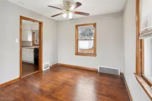 9504 S Highland Ave, Garfield Heights, OH 44125 - Photo 8
