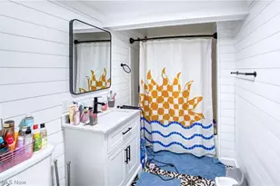 1913 E 123rd St, Loveland, OH 44106 - Photo 14