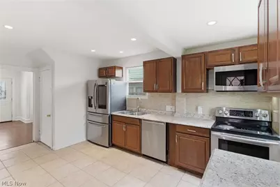 3577 Cedarbrook Road, University Heights, OH 44118 - Photo 14