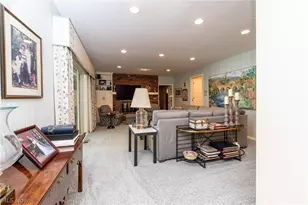 29249 Orangewood Dr, Orange, OH 44122 - Photo 10