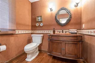 29249 Orangewood Dr, Orange, OH 44122 - Photo 6