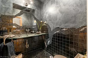 25 Brandon Ct, Moreland Hills, OH 44022 - Photo 30