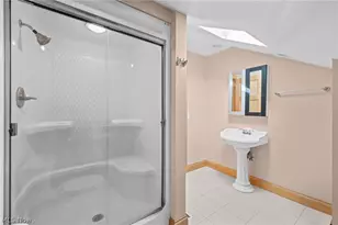 25 Brandon Ct, Moreland Hills, OH 44022 - Photo 40