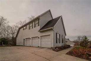 185 Beaumont Trail, Aurora, OH 44202 - Photo 2