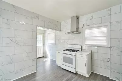 2154 12th Street SW, Akron, OH 44314 - Photo 6