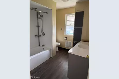 717 N Dawson Street, Uhrichsville, OH 44683 - Photo 14