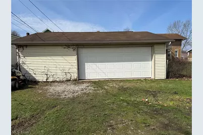 717 N Dawson Street, Uhrichsville, OH 44683 - Photo 4