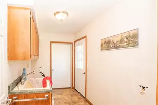 502 N Swinehart Rd, Orrville, OH 44667 - Photo 18
