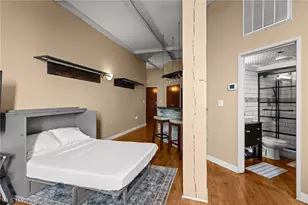 1133 W 9th St, Loveland, OH 44113 - Photo 16