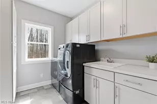 10900 Angela Dr, Kirtland, OH 44094 - Photo 24