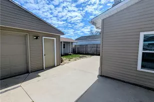 1045 E 347th St, Eastlake, OH 44095 - Photo 6