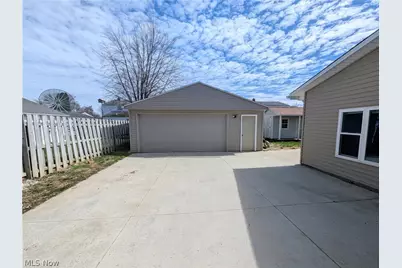 1045 E 347th Street, Eastlake, OH 44095 - Photo 4