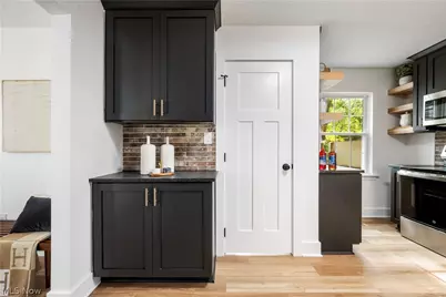 3750 Bainbridge Road, Cleveland Heights, OH 44118 - Photo 12