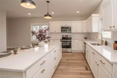 1940 Canton Road, Akron, OH 44312 - Photo 18