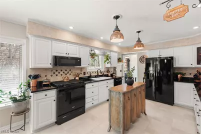 257 Windward Drive, Elyria, OH 44035 - Photo 8