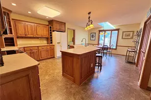 6340 Mallard Creek Run, Lorain, OH 44053 - Photo 12