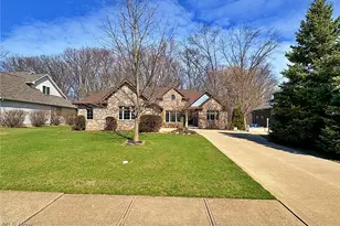 6340 Mallard Creek Run, Lorain, OH 44053 - Photo 2