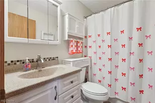 134 Hazelwood Ave, Barberton, OH 44203 - Photo 22