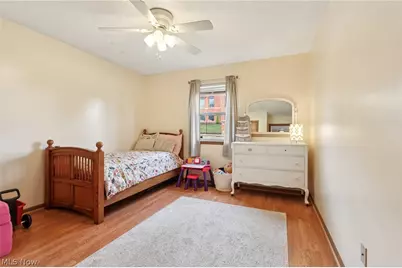 134 Hazelwood Avenue, Barberton, OH 44203 - Photo 18