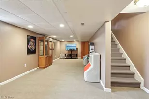 134 Hazelwood Ave, Barberton, OH 44203 - Photo 26